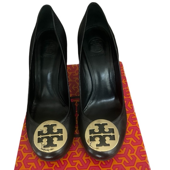 Black/Gold Tory Burch Wedges - Picture 1 of 5